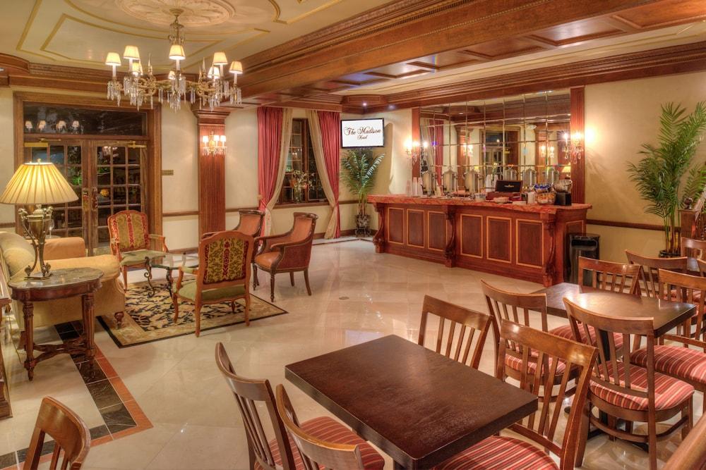 The Madison Hotel Мористаун Екстериор снимка