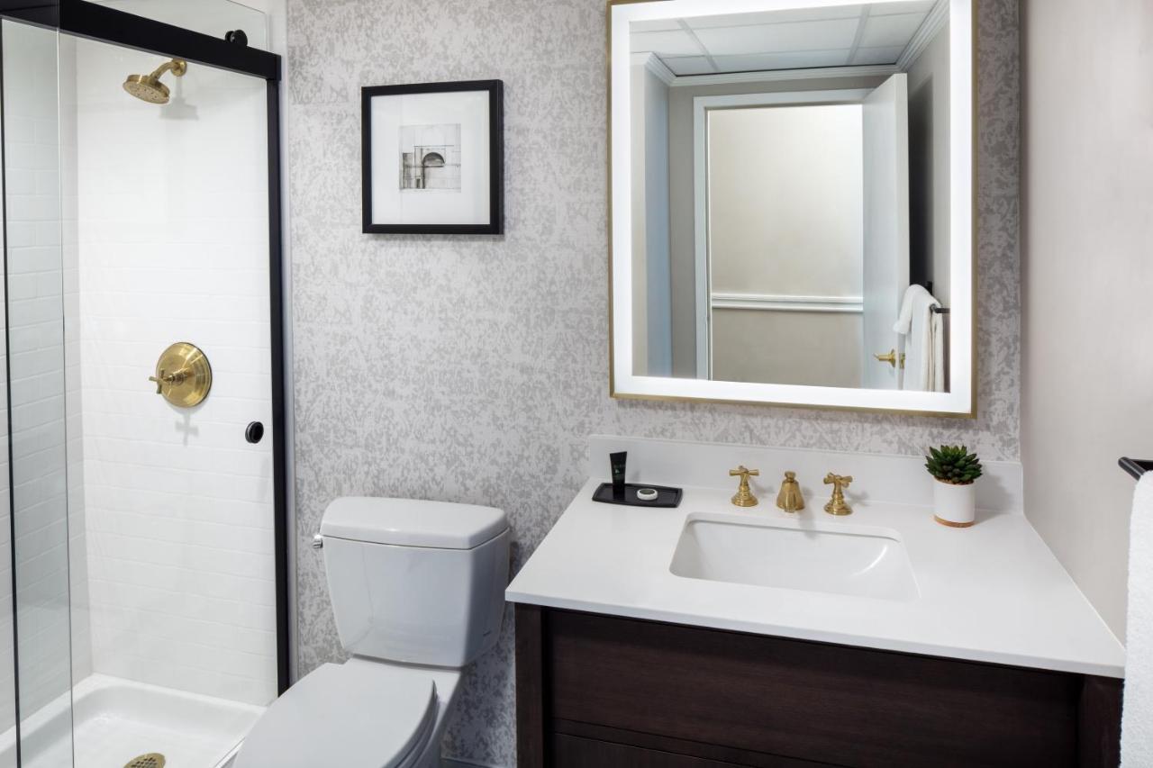 The Madison Hotel Мористаун Екстериор снимка