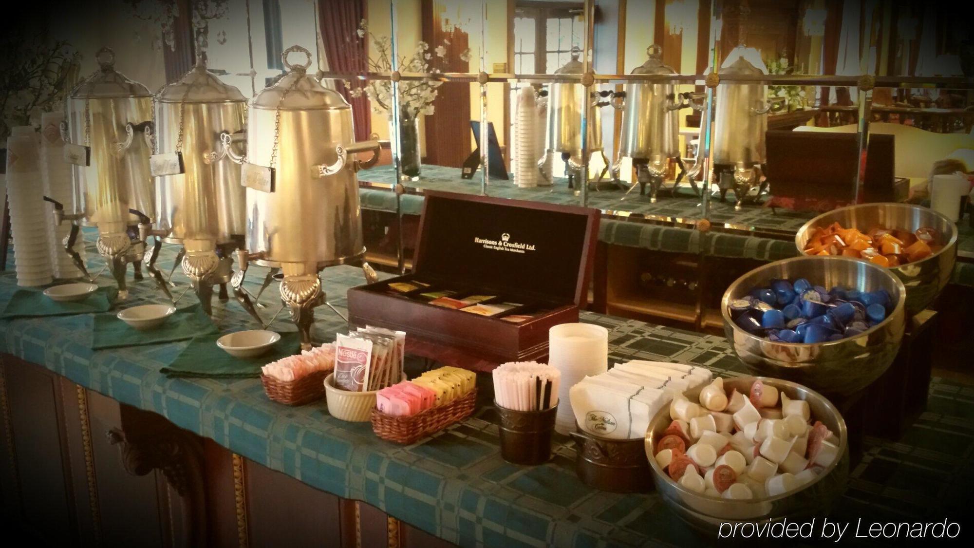 The Madison Hotel Мористаун Екстериор снимка